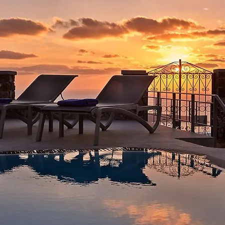 Villa Dakoronia Fira  Extérieur photo